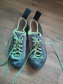 Lezečky, lezecká obuv, lezecké boty, vel. 36 (19 cm)