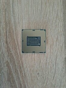 REZERVOVÁNO - Intel i7-9700k + NZXT x62 AIO + RAM