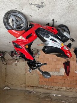 Skútr Peugeot Speedfight 1