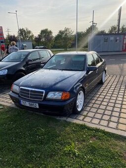 Mercedes W202