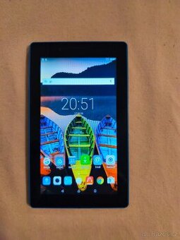 Tablet Lenovo TB3-710F