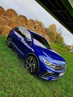 Vw Tiguan R-line 4x4 2.0tdi 147kw DSG 50tis km. V záruce
