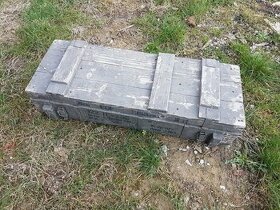 Dřevěná bedna od munice