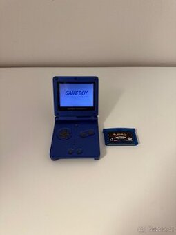 Game Boy Advance SP (modrý) + Sapphire Pokemon