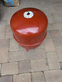 Expanzní nádoba 35l