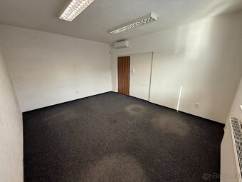 Pronájem kanceláří + kuchyňka a WC, Vítkovice, hezký stav