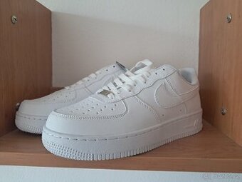 Nike Air Force 1 bílé – nové, nenošené,
