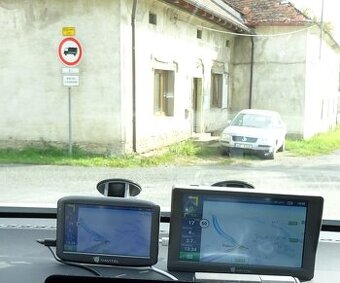 Navigace NAVITEL E777 - dodávka, karavan, obytné auto,osobní