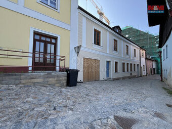 Pronájem bytu 1+kk, 16 m², Jindřichův Hradec, ul. Pod Hradem