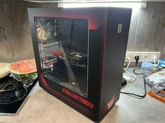 Herní PC + Monitor