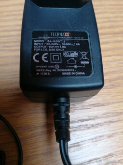 Síťové a auto napájecí adaptéry