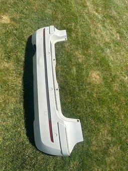 Prodám zadní nárazník na Mercedes b170 rok:2008