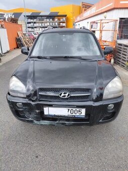 Hyundai Tucson 2.0 benzín+LPG mírně bouraný