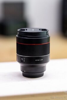 Samyang AF 85mm f/1.4 pro Canon RF