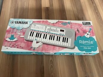 Klavesy Yamaha Remie PSS E30
