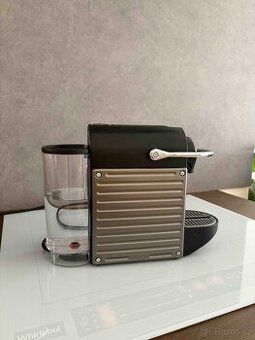 Espresso Krups Nespresso Pixie XN3005 černé