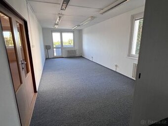 Pronájem 2 zrekonstruovaných kanceláří 49,5 a 19,5 m2 - 1