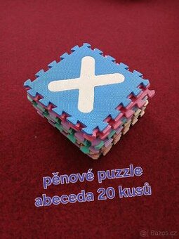 Pěnové puzzle