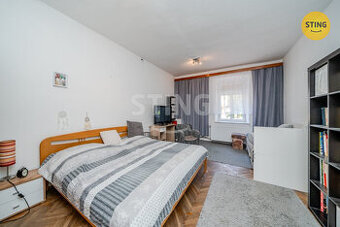 Prodej jedinečného bytu 3+1 s lodžií a vlastní zahrá, 133199