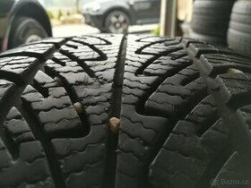 215/60/17 Goodyear zimni 5mm