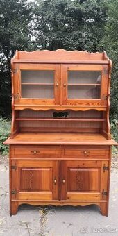 Masivní příborník