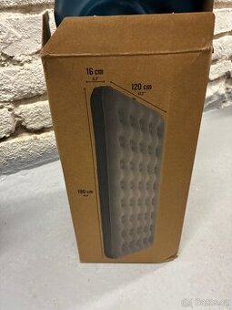 Kempingová nafukovací matrace