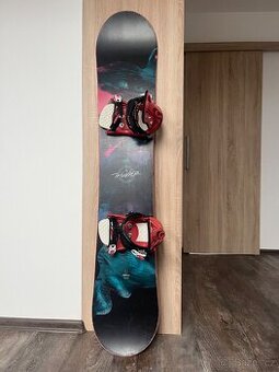 Dámský snowboard Gravity i s vázáním