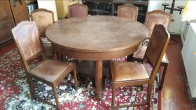 Starý nábytek, koberec, pračka ...atd