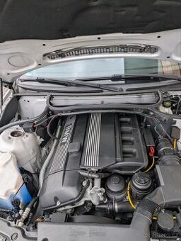 Motor BMW e46 323i M52B25TU