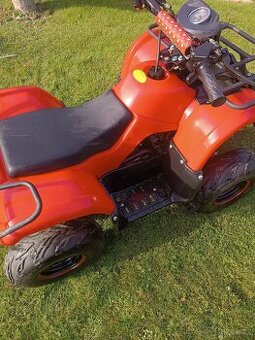 Dětská čtyřkolka 110