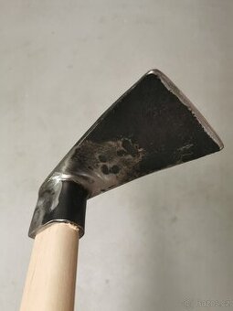 Kovaná zahradní motyka šíroká cca 10cm - NOVÁ, vyrobeno v ČR
