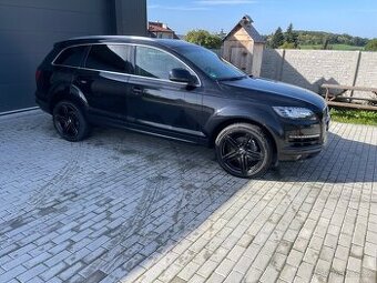 Audi Q7 3.0 tdi Quattro r.v 2013 7 míst
