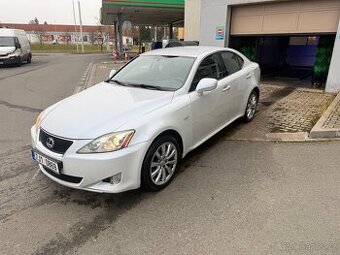 Lexus IS 220D r.v. 2011  130kw