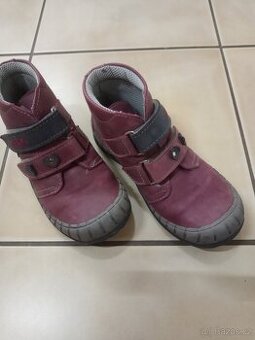 Prodáme dívčí boty FARE