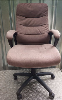 Kancelářská židle hnědá