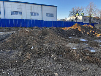 Zemina za odvoz cca 200-300 tun