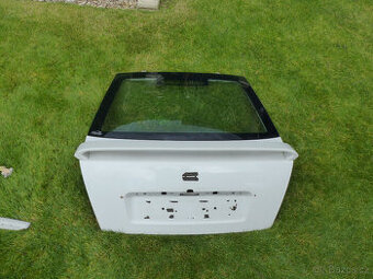 5 dveře škoda octavia,