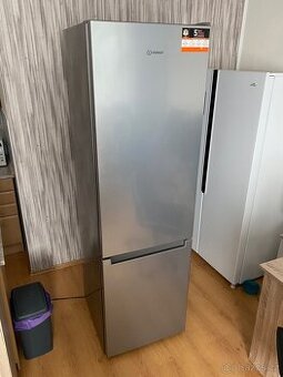 Indesit chladnička