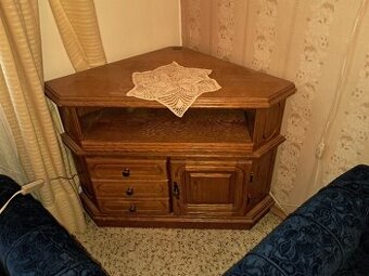 Komoda, skříňky, sekretář