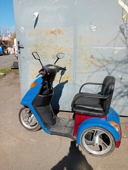 INVALIDNI ELEKTRO TRIKOLKA