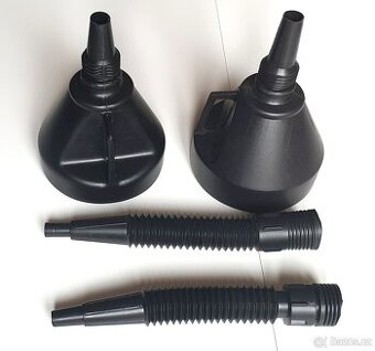 TRYCHTÝŘ DO BENZÍNOVÉHO KANYSTRU jako nový