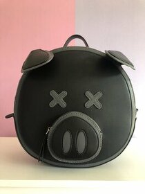 Shande Dawson Jeffree Star pig backpack batoh černý unisex