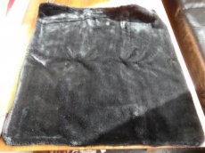 IKEA Černý plyšový povlak na polštář 4KS