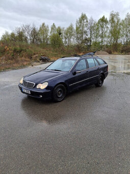 prodám Mercedes Benz W203 C 270CDI automat, tažné zařízení.
