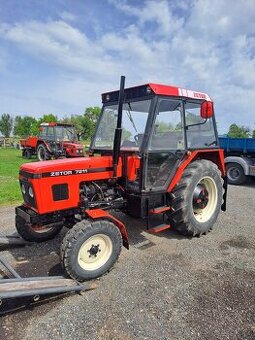 Traktor Zetor 7211