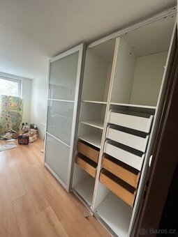 Skříň Ikea Pax