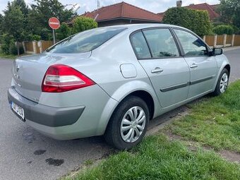 RENAULT MEGANE II SEDAN 1.6 16V PEČLIVÝ MAJITEL