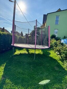 Trampolína