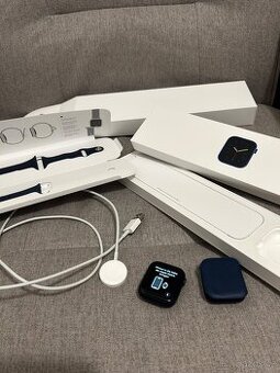 Apple Watch 6 44mm Modré