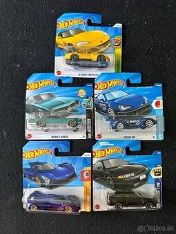 Hot wheels autíčka nove neotvorene 5 kusov (k)